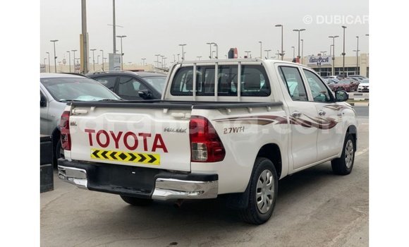 Sayi Imported Toyota Hilux White Mota in Import - Dubai a Ashanti Sayi Imported Toyota Hilux White Mota in Import - Dubai a Ashanti