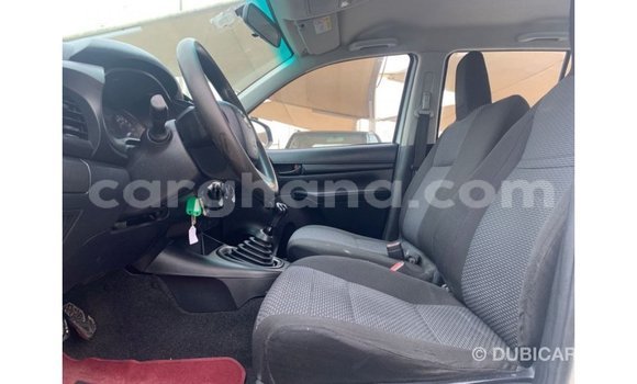 Sayi Imported Toyota Hilux White Mota in Import - Dubai a Ashanti Sayi Imported Toyota Hilux White Mota in Import - Dubai a Ashanti