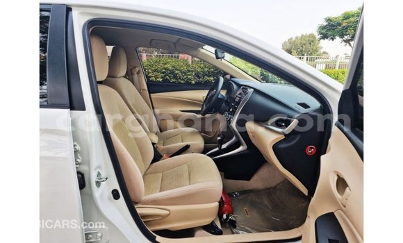 Sayi Imported Toyota Yaris White Mota in Import - Dubai a Ashanti Sayi Imported Toyota Yaris White Mota in Import - Dubai a Ashanti
