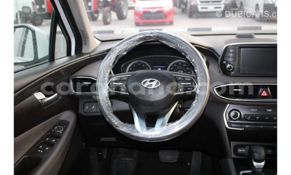 Ra Imported Hyundai Santa Fe funfun Ọkọ̀ in Import - Dubai ni Ashanti Ra Imported Hyundai Santa Fe funfun Ọkọ̀ in Import - Dubai ni Ashanti
