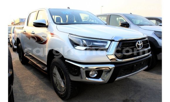 Buy Import Toyota Hilux White Car in Import - Dubai in Ashanti Buy Import Toyota Hilux White Car in Import - Dubai in Ashanti