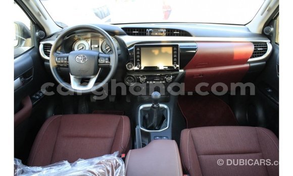 Buy Import Toyota Hilux White Car in Import - Dubai in Ashanti Buy Import Toyota Hilux White Car in Import - Dubai in Ashanti