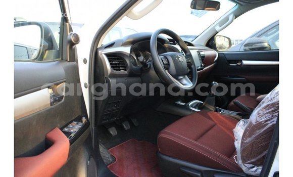 Buy Import Toyota Hilux White Car in Import - Dubai in Ashanti Buy Import Toyota Hilux White Car in Import - Dubai in Ashanti