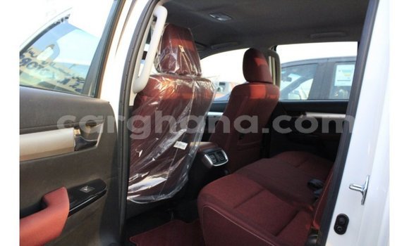Buy Import Toyota Hilux White Car in Import - Dubai in Ashanti Buy Import Toyota Hilux White Car in Import - Dubai in Ashanti