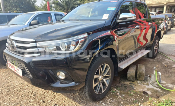 Ra Àlòkù Toyota Hilux Black Ọkọ̀ in Accra ni Greater Accra