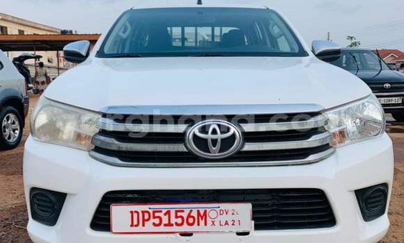 Buy Used Toyota Hilux White Car in Sekondi–Takoradi Metropolitan in Western