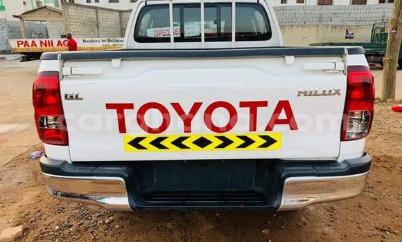 Buy Used Toyota Hilux White Car in Sekondi–Takoradi Metropolitan in Western Buy Used Toyota Hilux White Car in Sekondi–Takoradi Metropolitan in Western