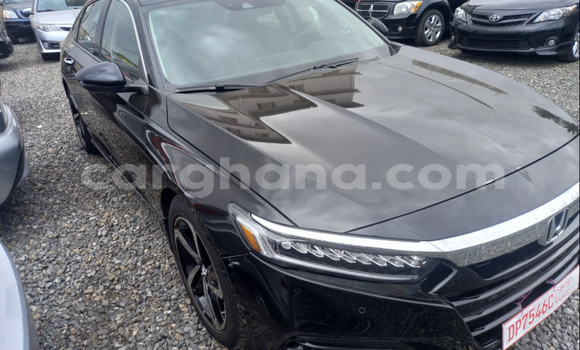 Sayi Na hannu Honda Accord Black Mota in Accra a Greater Accra
