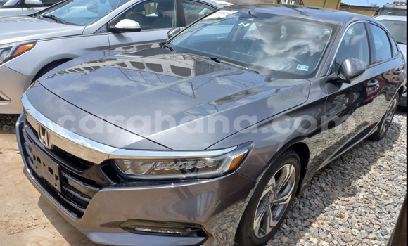 Sayi Na hannu Honda Accord Black Mota in Accra a Greater Accra