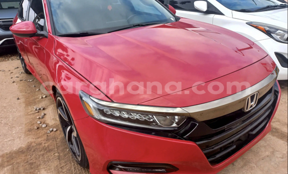Sayi Na hannu Honda Accord Red Mota in Accra a Greater Accra