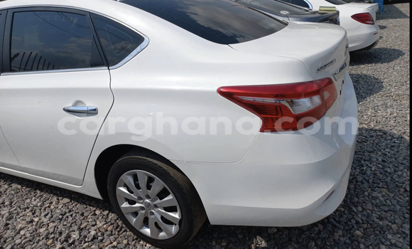Sayi Na hannu Nissan Sentra White Mota in Accra a Greater Accra Sayi Na hannu Nissan Sentra White Mota in Accra a Greater Accra