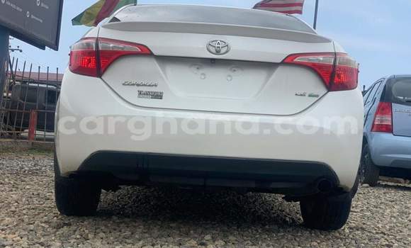 Ra Àlòkù Toyota Corolla funfun Ọkọ̀ in Sekondi–Takoradi Metropolitan ni Oorun
