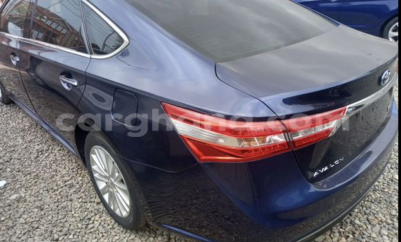 Sayi Na hannu Toyota Avalon Blue Mota in Accra a Greater Accra Sayi Na hannu Toyota Avalon Blue Mota in Accra a Greater Accra