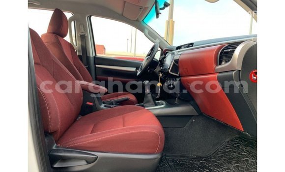 Ra Imported Toyota Hilux funfun Ọkọ̀ in Import - Dubai ni Ashanti Ra Imported Toyota Hilux funfun Ọkọ̀ in Import - Dubai ni Ashanti