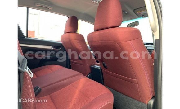 Ra Imported Toyota Hilux funfun Ọkọ̀ in Import - Dubai ni Ashanti Ra Imported Toyota Hilux funfun Ọkọ̀ in Import - Dubai ni Ashanti