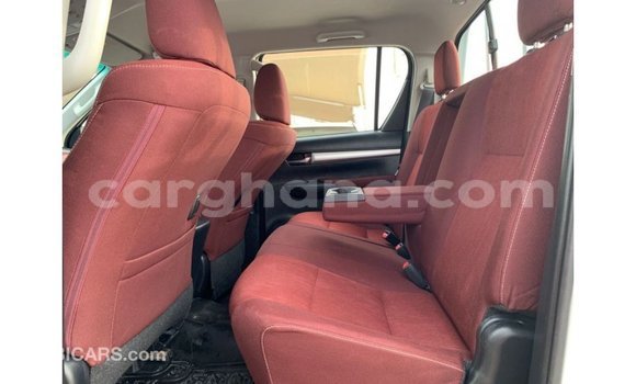 Ra Imported Toyota Hilux funfun Ọkọ̀ in Import - Dubai ni Ashanti Ra Imported Toyota Hilux funfun Ọkọ̀ in Import - Dubai ni Ashanti