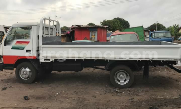 Ra Àlòkù Hyundai Cargo funfun Ọkọ̀ in Sekondi ni Oorun Ra Àlòkù Hyundai Cargo funfun Ọkọ̀ in Sekondi ni Oorun