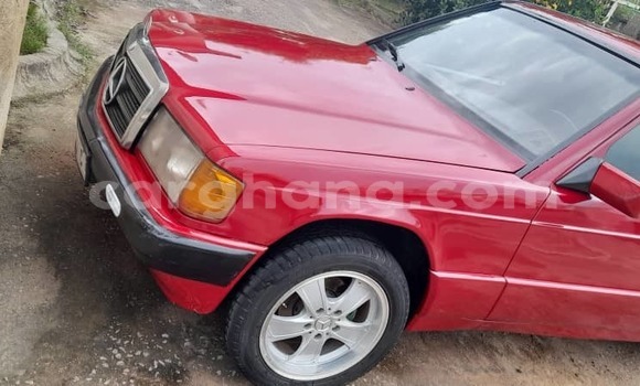 Sayi Na hannu Mercedes‒Benz 190 Red Mota in Accra a Greater Accra