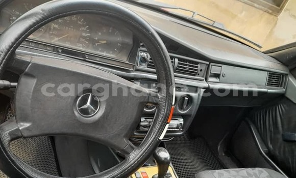 Buy Used Mercedes‒Benz 190 Red Car in Accra in Greater Accra Buy Used Mercedes‒Benz 190 Red Car in Accra in Greater Accra