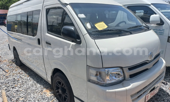 Buy Used Toyota Hiace White Car in Accra in Greater Accra Buy Used Toyota Hiace White Car in Accra in Greater Accra