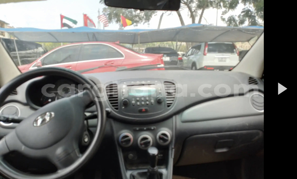 Ra Àlòkù Hyundai i10 funfun Ọkọ̀ in Accra ni Greater Accra Ra Àlòkù Hyundai i10 funfun Ọkọ̀ in Accra ni Greater Accra