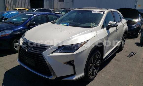 Sayi Na hannu Lexus RX White Mota in Accra a Greater Accra