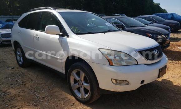 Ra Àlòkù Lexus RX 330 funfun Ọkọ̀ in Accra ni Greater Accra