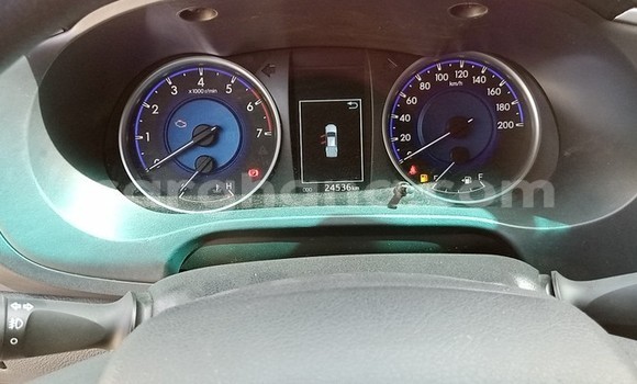 Sayi Na hannu Toyota Hilux White Mota in Sekondi a Yamma Sayi Na hannu Toyota Hilux White Mota in Sekondi a Yamma