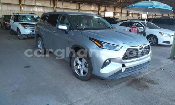 Sayi Na hannu Toyota Highlander Blue Mota in Accra a Greater Accra
