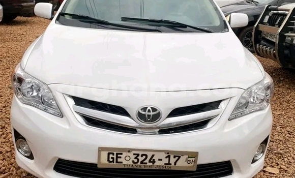 Sayi Na hannu Toyota Corolla White Mota in Accra a Greater Accra Sayi Na hannu Toyota Corolla White Mota in Accra a Greater Accra