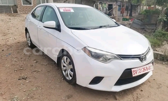 Sayi Na hannu Toyota Corolla White Mota in Accra a Greater Accra Sayi Na hannu Toyota Corolla White Mota in Accra a Greater Accra