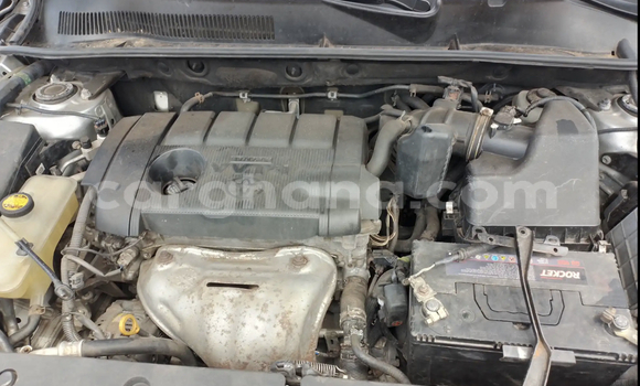 Ra Àlòkù Toyota RAV4 Silver Ọkọ̀ in Accra ni Greater Accra Ra Àlòkù Toyota RAV4 Silver Ọkọ̀ in Accra ni Greater Accra