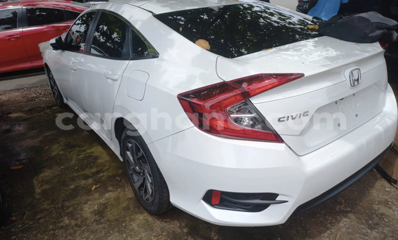 Sayi Na hannu Honda Civic White Mota in Accra a Greater Accra Sayi Na hannu Honda Civic White Mota in Accra a Greater Accra