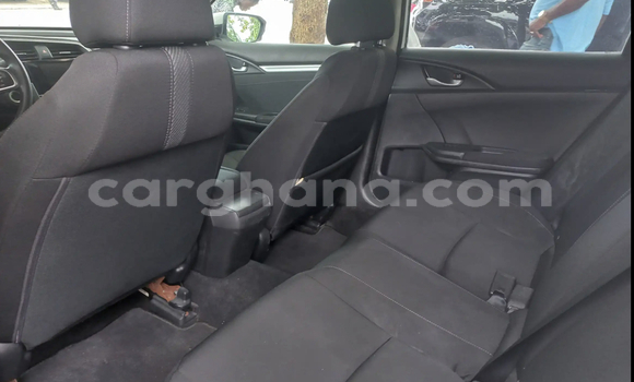 Sayi Na hannu Honda Civic White Mota in Accra a Greater Accra Sayi Na hannu Honda Civic White Mota in Accra a Greater Accra