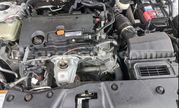 Sayi Na hannu Honda Civic White Mota in Accra a Greater Accra Sayi Na hannu Honda Civic White Mota in Accra a Greater Accra