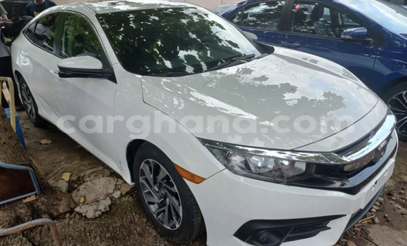 Sayi Na hannu Honda Civic White Mota in Accra a Greater Accra Sayi Na hannu Honda Civic White Mota in Accra a Greater Accra