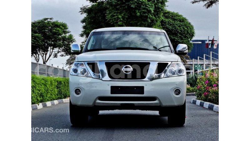 Big with watermark nissan patrol ashanti import dubai 47069