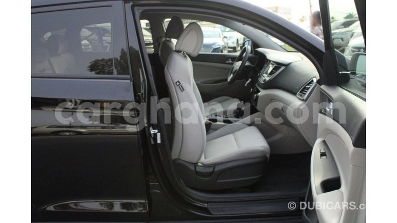 Big with watermark hyundai tucson ashanti import dubai 47071