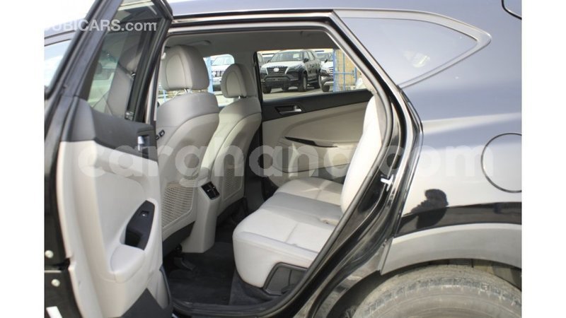 Big with watermark hyundai tucson ashanti import dubai 47071