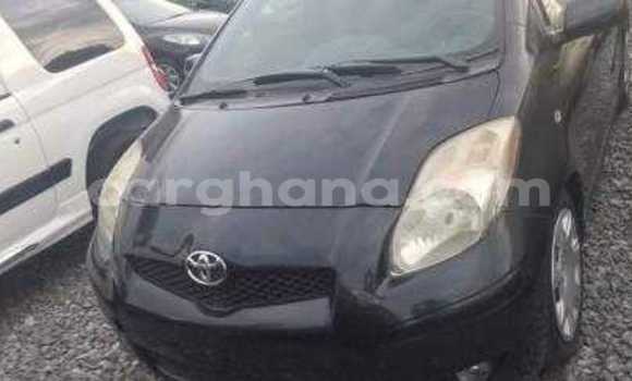 Sayi Na hannu Toyota Yaris Black Mota in Accra a Greater Accra