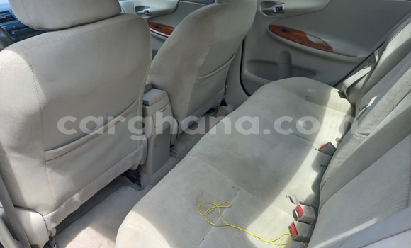 Sayi Na hannu Toyota Corolla White Mota in Accra a Greater Accra Sayi Na hannu Toyota Corolla White Mota in Accra a Greater Accra