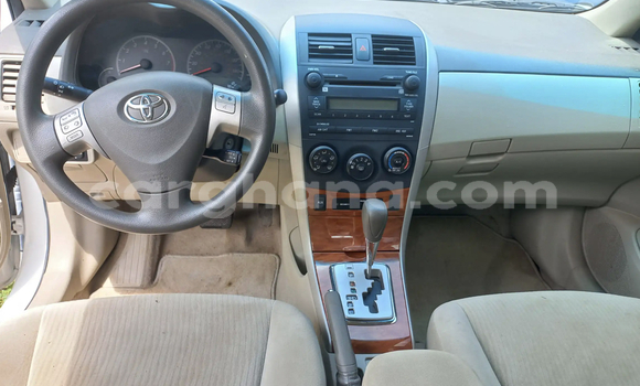 Sayi Na hannu Toyota Corolla White Mota in Accra a Greater Accra Sayi Na hannu Toyota Corolla White Mota in Accra a Greater Accra