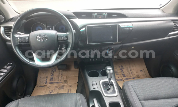 Buy Used Toyota Hilux White Car in Accra in Greater Accra Buy Used Toyota Hilux White Car in Accra in Greater Accra