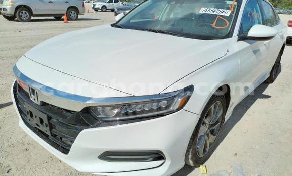 Ra Àlòkù Honda Accord funfun Ọkọ̀ in Accra ni Greater Accra