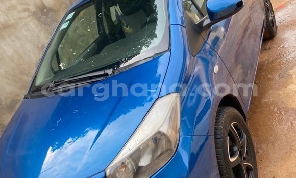 Buy Used Toyota Vitz Blue Car in Accra in Greater Accra