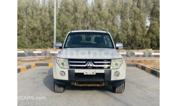Ra Imported Mitsubishi Pajero funfun Ọkọ̀ in Import - Dubai ni Ashanti Ra Imported Mitsubishi Pajero funfun Ọkọ̀ in Import - Dubai ni Ashanti