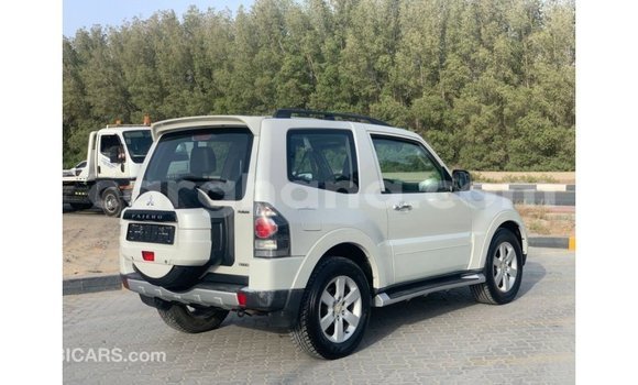Ra Imported Mitsubishi Pajero funfun Ọkọ̀ in Import - Dubai ni Ashanti Ra Imported Mitsubishi Pajero funfun Ọkọ̀ in Import - Dubai ni Ashanti