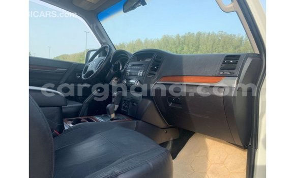 Ra Imported Mitsubishi Pajero funfun Ọkọ̀ in Import - Dubai ni Ashanti Ra Imported Mitsubishi Pajero funfun Ọkọ̀ in Import - Dubai ni Ashanti