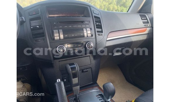 Ra Imported Mitsubishi Pajero funfun Ọkọ̀ in Import - Dubai ni Ashanti Ra Imported Mitsubishi Pajero funfun Ọkọ̀ in Import - Dubai ni Ashanti