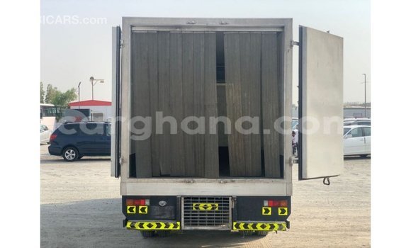 Ra Imported Mitsubishi i funfun Ọkọ̀ in Import - Dubai ni Ashanti Ra Imported Mitsubishi i funfun Ọkọ̀ in Import - Dubai ni Ashanti